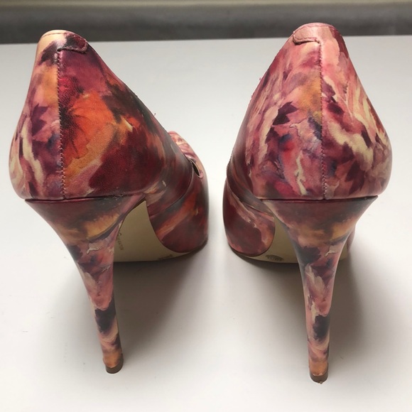 BCBGeneration Size 8 Parade heels - Picture 2 of 10